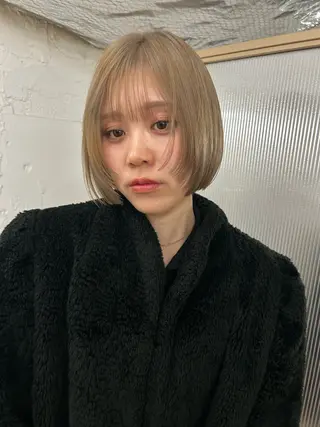 ショート カラー hen所属・心斎橋/レイヤー/ ブリーチ/モエのヘアスタイル