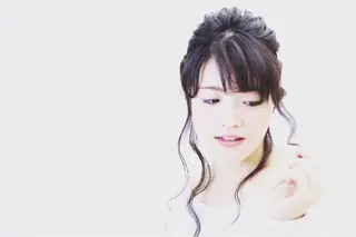 セミロング ヘアアレンジ Ｄirector 　徳久　真紀の眉毛・アイブロウイメージ