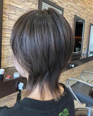 ショート カラー ヘアアレンジ 小田 莉加子のヘアスタイル
