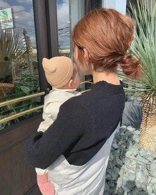 ミディアム カラー 吉原 由菜のヘアスタイル