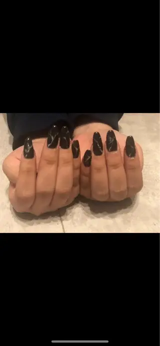 ミディアム ネイル 7nail (ϋ)/のネイルデザイン