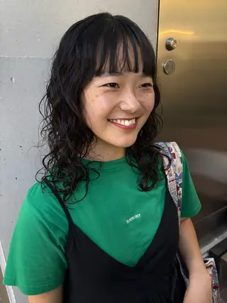 セミロング パーマ しみず さくら🌸のヘアスタイル