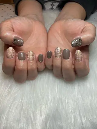 ネイル 大袋駅東口徒歩2分 alivioのネイルデザイン