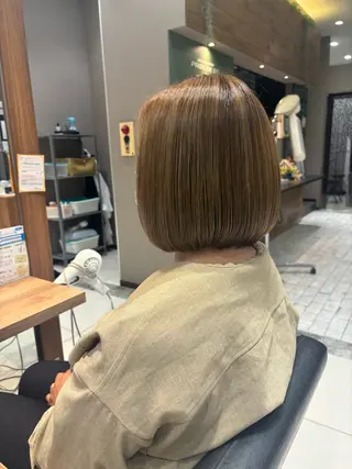 ミディアム 小嶺 歩夏のヘアスタイル