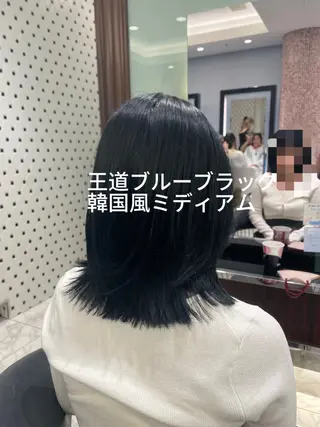 ミディアム カラー コテ巻きパーマ 藤野佑成のヘアスタイル