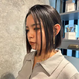 ショート ぱつっとボブ/Wカラ ー/ことこ🍒のヘアスタイル