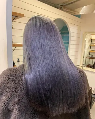 ロング カラー ミルクティーベージュ outaのヘアスタイル