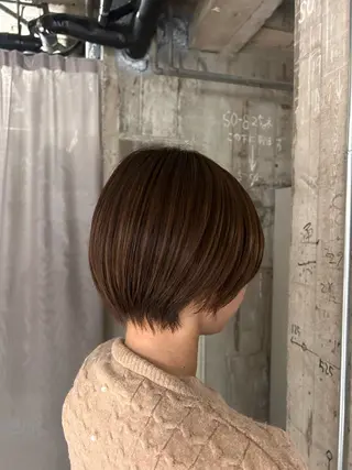 ショート カラー 玉置 七海のヘアスタイル