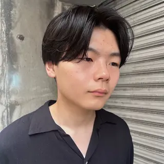 ショート メンズ メンズセンターパート /フェザーパーマのヘアスタイル