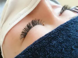 マツエク・マツパ Allybell🫧 Annaのマツエク・マツパデザイン