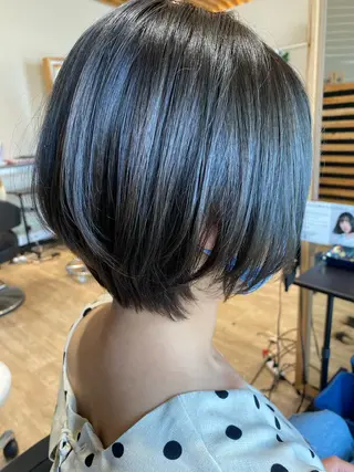 ショート カラー 早川 真幸のヘアスタイル