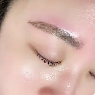 アイブロウ Ayumi.dre 🌸Y《2階》のマツエク・マツパデザイン