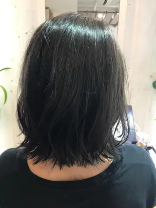 ショート カラー ルーヴル所属・長尾 桃佳のヘアスタイル