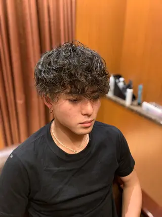 ミディアム パーマ メンズ ヘアモードキクチ銀座店所属・杉本 翔希のヘアスタイル