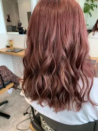 ミディアム ヨシミ カズヤのヘアスタイル