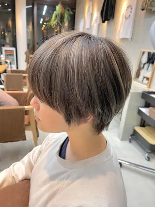 ショート カラー mee.urawa所属・似合わせショート×透 明感/やじまたかしのヘアスタイル