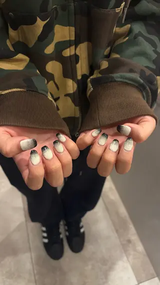 ネイル しおん⭐︎立川 sofaネイリストのネイルデザイン