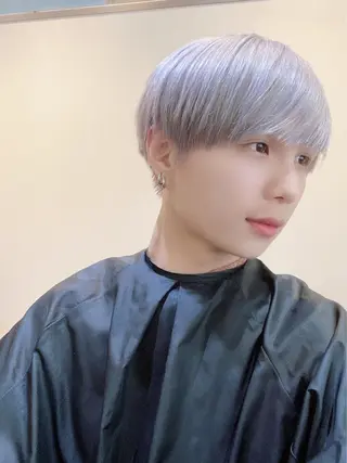 ショート カラー 🇰🇷ハイトーン× 韓国レイヤー레이어드のヘアスタイル