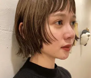 ミディアム カラー 愛加 ボブ・ベージュカラーのヘアスタイル