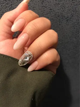 ネイル m.i private nail salon所属・大西 真衣のネイルデザイン