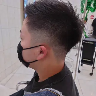 ショート シノハラ トシツグのヘアスタイル