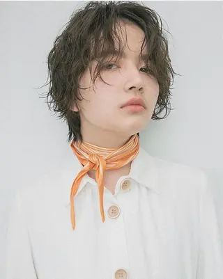 ショート コテ巻き/パーマ/艶 透明感/荻原凜太郎のヘアスタイル