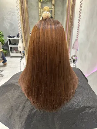 ロング clomus梅田茶屋町店所属・ストレート特化美容師 酸性ストレート近藤俊のヘアスタイル