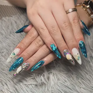 ネイル シェヌネイル JURAのネイルデザイン