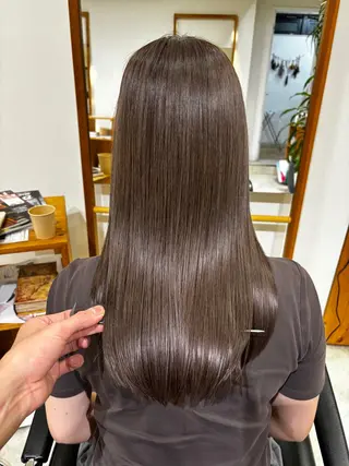 ミディアム カラー hoNua. 栄/透明感カラーのヘアスタイル