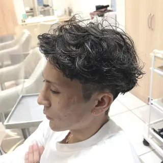 メンズ カラー パーマ 渡辺 愛枝/艶カラー🩵のヘアスタイル