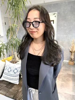 セミロング 海外レイヤーカット 🇺🇸山村拓士のヘアスタイル