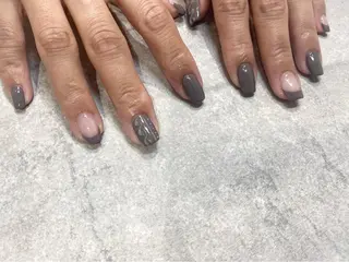 ネイル NINEnami ニュアンスネイルのネイルデザイン