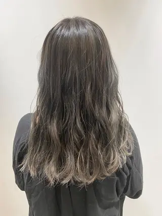 セミロング カラー 🐺ウルフ/レイヤー 似合わせ‎🤍沙羅のヘアスタイル