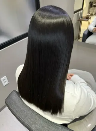 セミロング 髪質改善✖️ 艶髪の 仕立て人 ✨永山正太のヘアスタイル