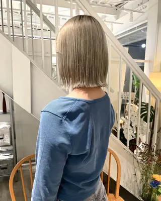 ミディアム カラー 林 千聖のヘアスタイル