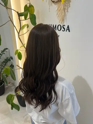 ロング 鈴木 彩香のヘアスタイル
