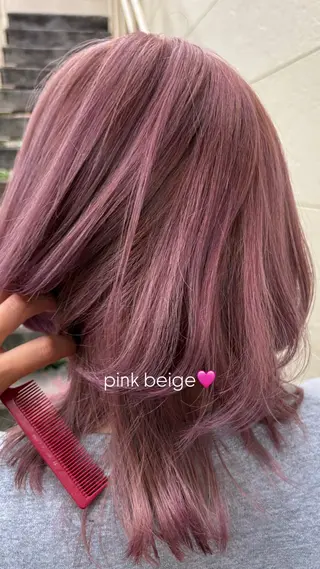 ミディアム カラー 岡田 莉音のヘアスタイル