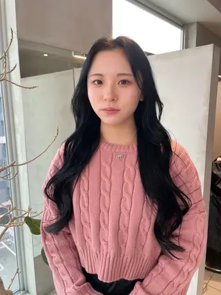 ロング RIN⌇ レイヤー⌇ 艶カラー🌙のヘアスタイル