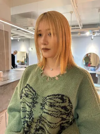 ミディアム カラー 美髪・シールエクステ ホソタニリョウコのヘアスタイル