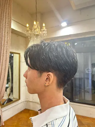 ショート ツヤ髪💫髪質改善 透明感カラー仁平創太のヘアスタイル