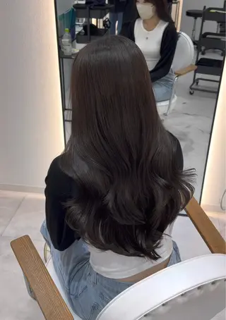 ロング 🩶レイヤー/艶髪/ 顔周り/韓国風/輝士のヘアスタイル