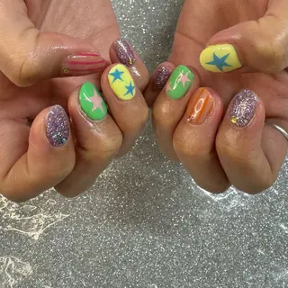 ネイル VIERU 🌈🎀💖のネイルデザイン