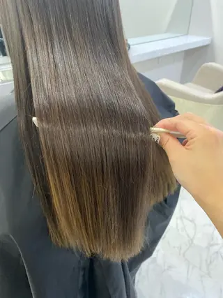 ロング ウルフ/レイヤー/ 縮毛矯正/照井友梨のヘアスタイル