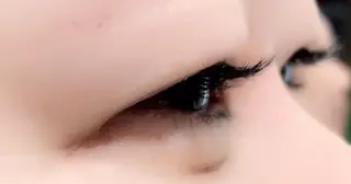 マツエク・マツパ 岡田詩織 MODE Ks松原店のヘアスタイル