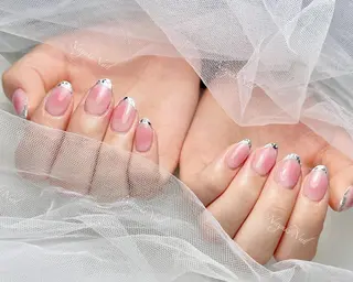 ネイル 🦋 Queenieのネイルデザイン