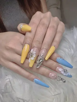 ネイル ENsalon AKIRAのネイルデザイン