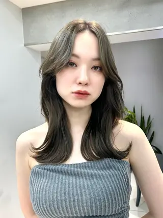 セミロング レイヤー×ツヤカラー 渋谷/kougaのヘアスタイル