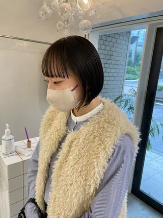 ミディアム Koto🌿 ブリーチなしカラーのヘアスタイル