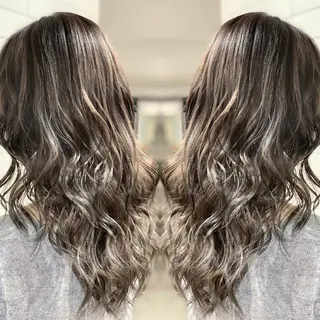 セミロング カラー ヘアアレンジ 髪質改善×ハイトーン 中田啄也のヘアスタイル