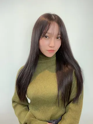 ロング アールバイニーナ所属・R by NINA アールバイニーナのヘアスタイル